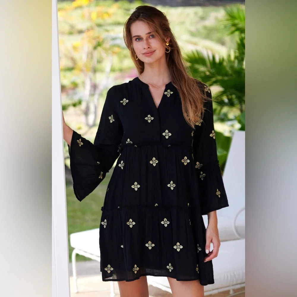 ASPIGA 100% organic cotton 
Black Cristina Embroidered Kaftan Sz : L